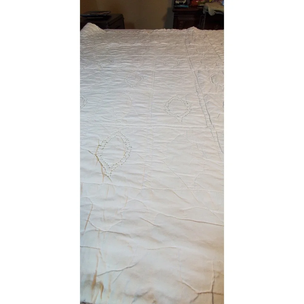 Vtg Handsewn Embroided Lap Quilt '70 Leaf Motif - Need Minor Repair-‎ 55x44